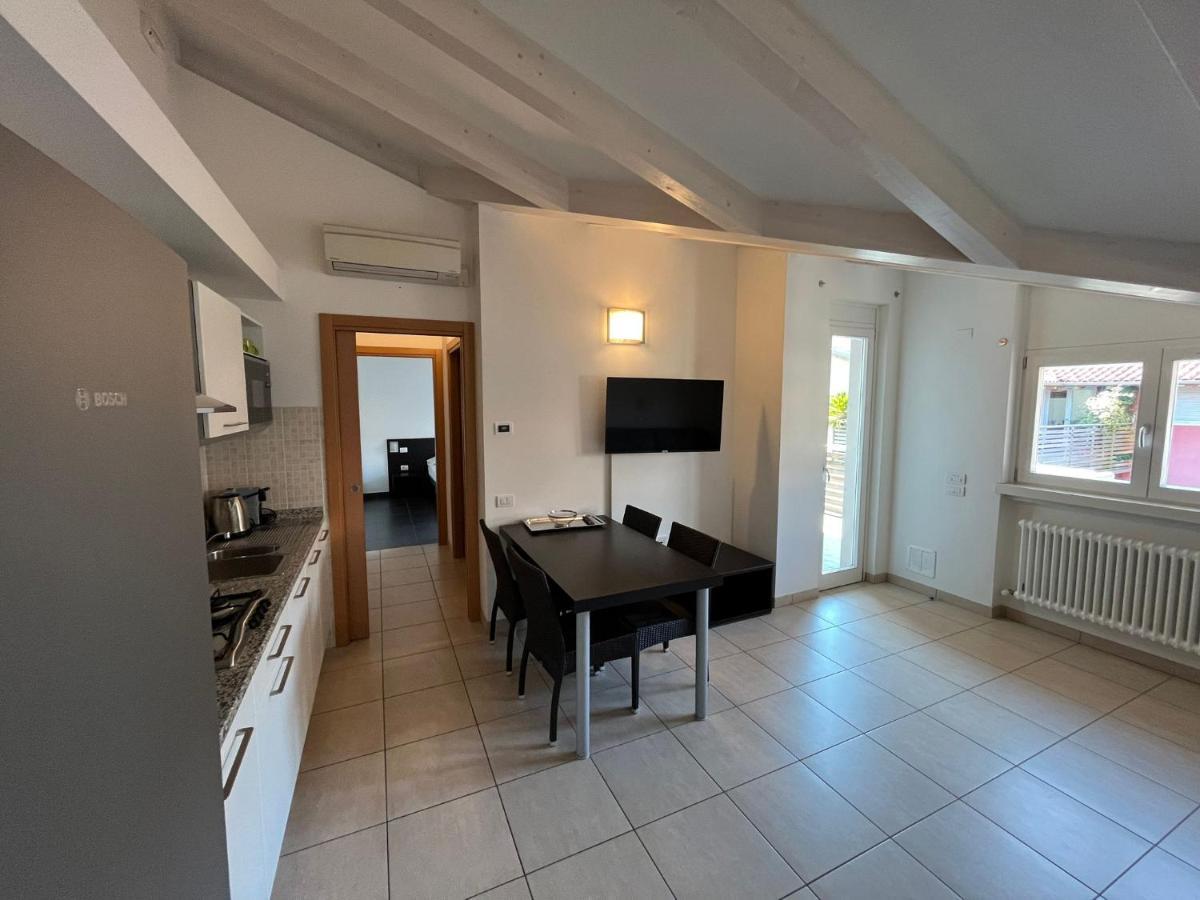 4 Limoni Apartment Resort Riva del Garda Luaran gambar