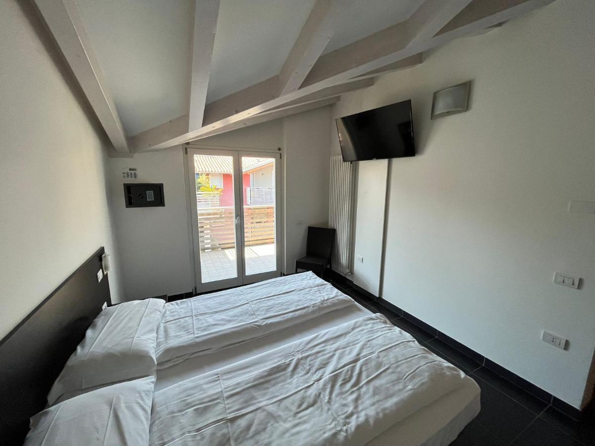 4 Limoni Apartment Resort Riva del Garda Luaran gambar