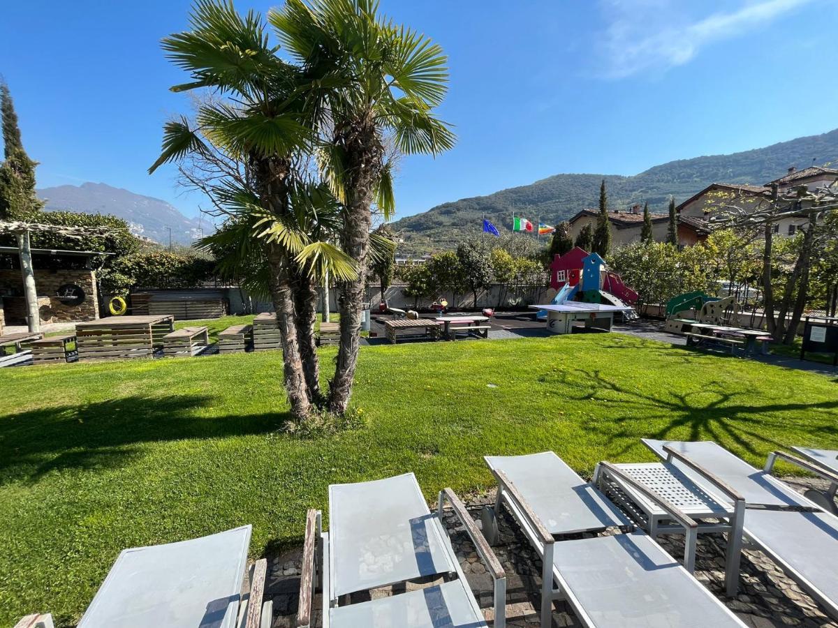 4 Limoni Apartment Resort Riva del Garda Luaran gambar