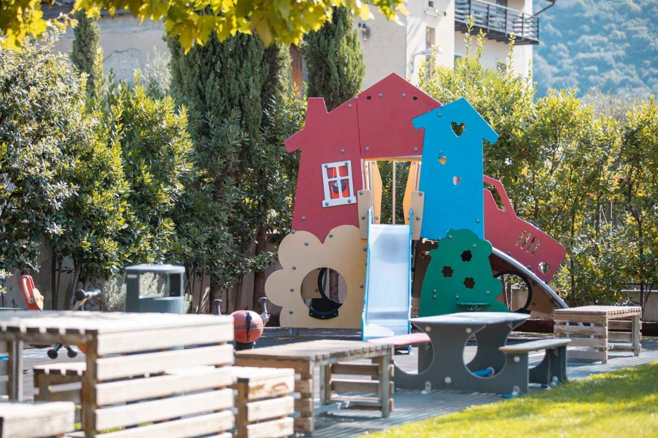 4 Limoni Apartment Resort Riva del Garda Luaran gambar