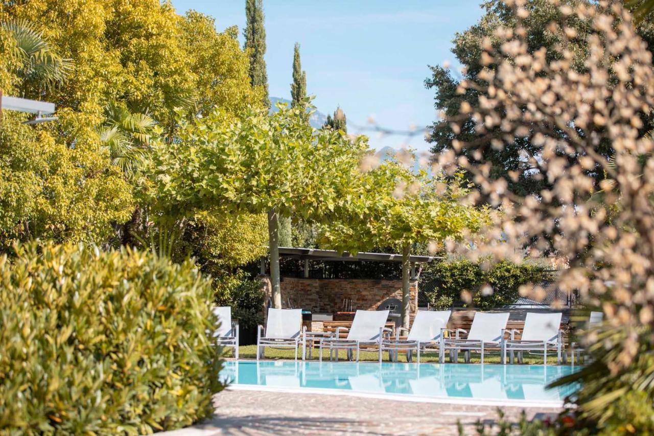 4 Limoni Apartment Resort Riva del Garda Luaran gambar