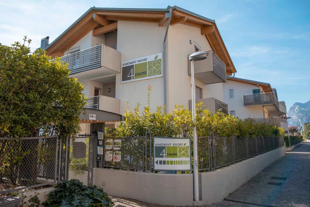 4 Limoni Apartment Resort Riva del Garda Luaran gambar